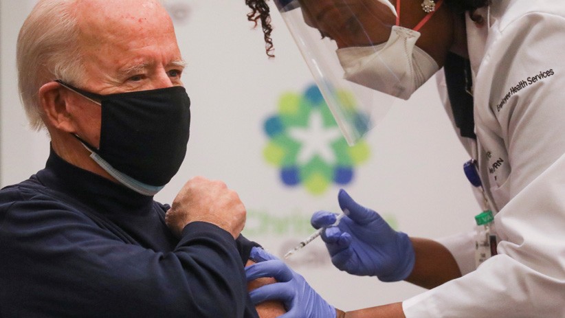 Momen Joe Biden Disuntik Vaksin Covid-19, Disiarkan Langsung Televisi - Bagian 2