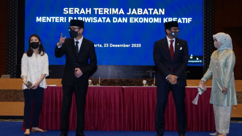 Momen Sandiaga Uno Resmi Menjabat Menteri Pariwisata dan Ekonomi Kreatif - Bagian 4