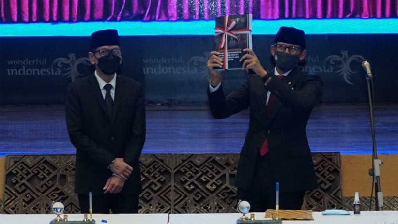 Momen Sandiaga Uno Resmi Menjabat Menteri Pariwisata dan Ekonomi Kreatif - Bagian 3