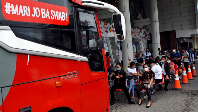 Masuk Mal di Manado, Pengunjung Wajib Rapid Test - Bagian 1