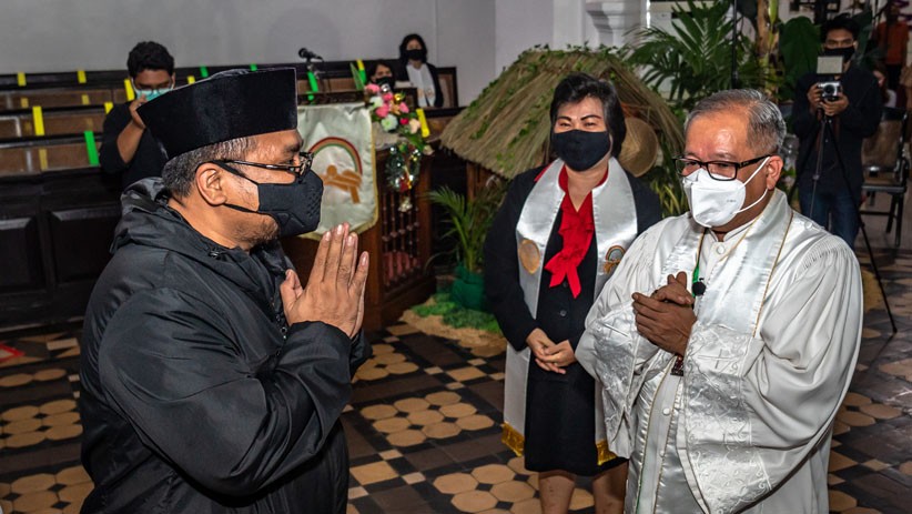 Menag Yaqut Cholil Qoumas Tinjau Pelaksanaan Misa Natal Gereja Blenduk Semarang - Bagian 2