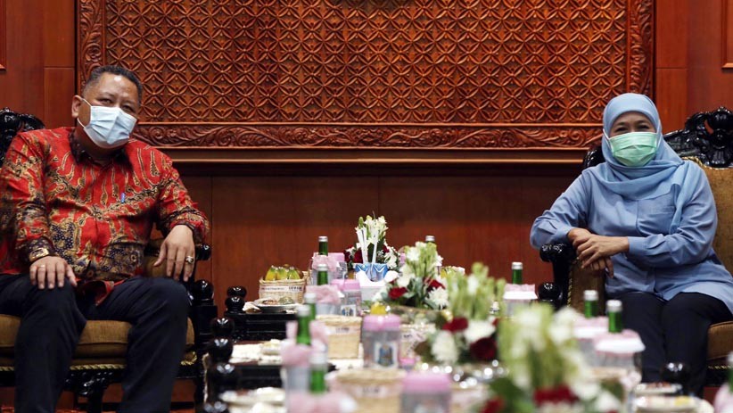 Whisnu Sakti Buana Temui Khofifah Bahas Penanganan Covid-19 di Surabaya - Bagian 2