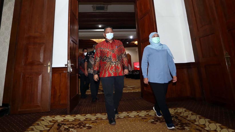 Whisnu Sakti Buana Temui Khofifah Bahas Penanganan Covid-19 di Surabaya - Bagian 3