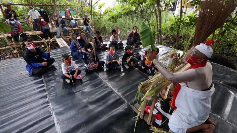 Keceriaan Anak-Anak Belajar Wayang Suket bersama Besut Rusmini - Bagian 3