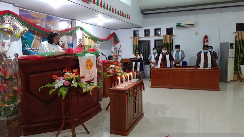 Misa Malam Natal di Gorontalo Utara Lancar Kondusif, Jemaat Terapkan Prokes