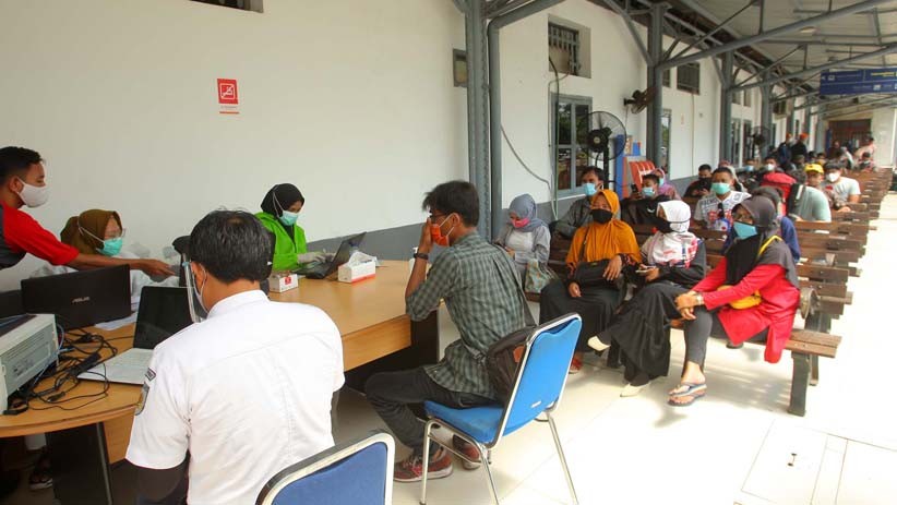 Stasiun Poncol Semarang Layani Rapid Test Antigen - Bagian 4