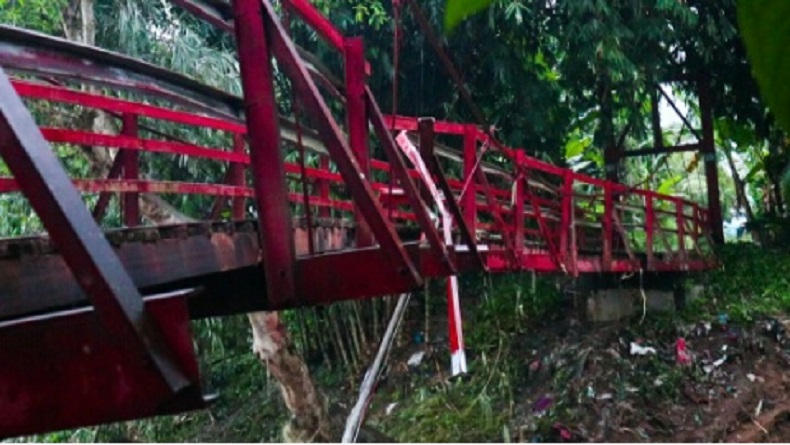 Jembatan Penghubung Desa di Deliserdang Nyaris Ambruk, Warga Harapkan Perbaikan