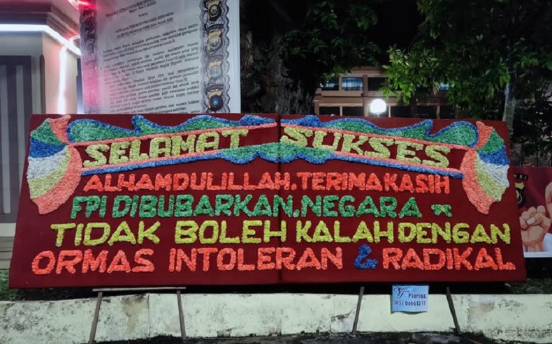 Karangan Bunga Banjiri Polda Jambi: Terima Kasih FPI Dibubarkan Negara