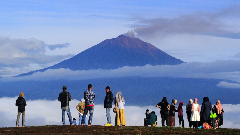  6 Gunung yang Ada di Pulau Sumatera Ini Berstatus Aktif, Ada yang Masuk Seven Summit Indonesia 