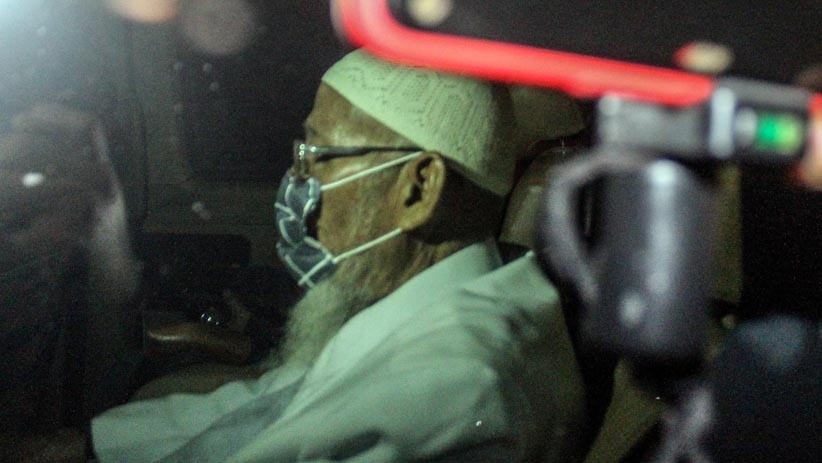 Penampakan Abu Bakar Ba'asyir Keluar dari Lapas Gunung Sindur - Bagian 2