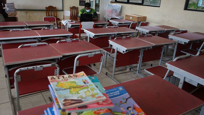 Potret Guru Sekolah Dasar di Tangsel Mengajar Online - Bagian 2