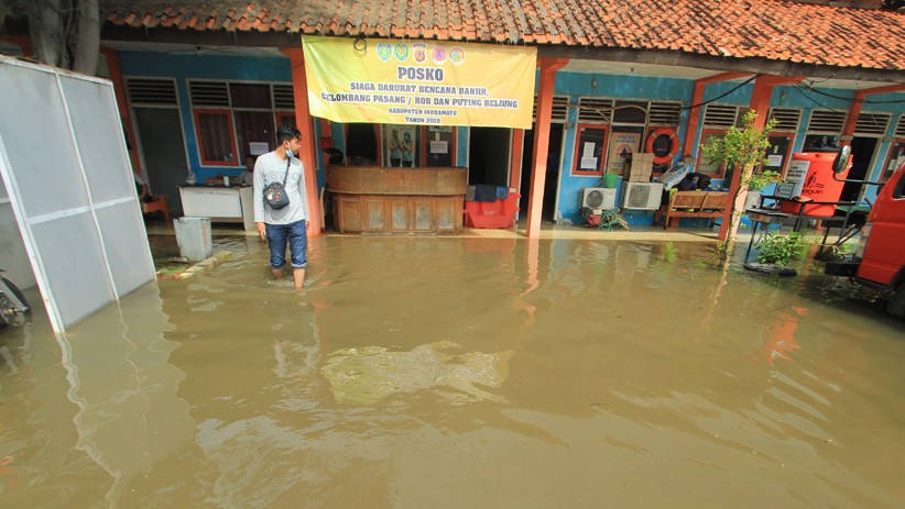 Posko Bencana BPBD Indramayu Terendam Banjir - Bagian 1