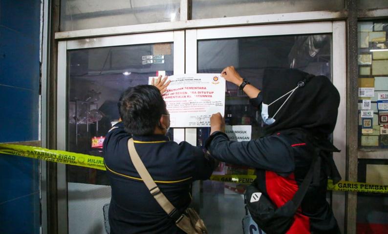 Hari Pertama PPKM di Semarang: Segel Toko hingga Sanksi Nyanyi Indonesia Raya