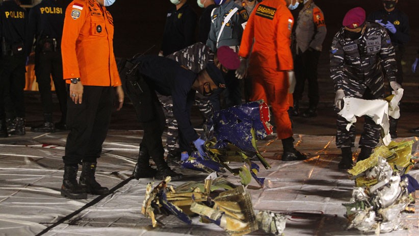 Lagi, Turbin Pesawat Sriwijaya Air SJ182 Diangkat ke Darat - Bagian 4