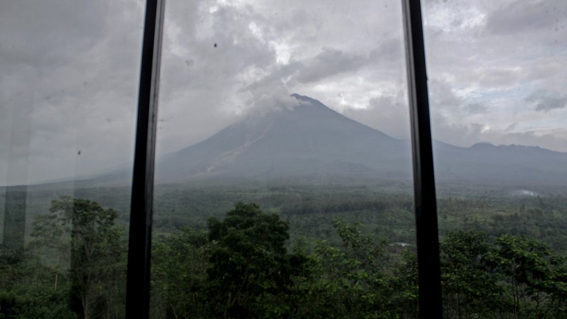 Aktivitas Gunung Semeru Meningkat  - Bagian 1