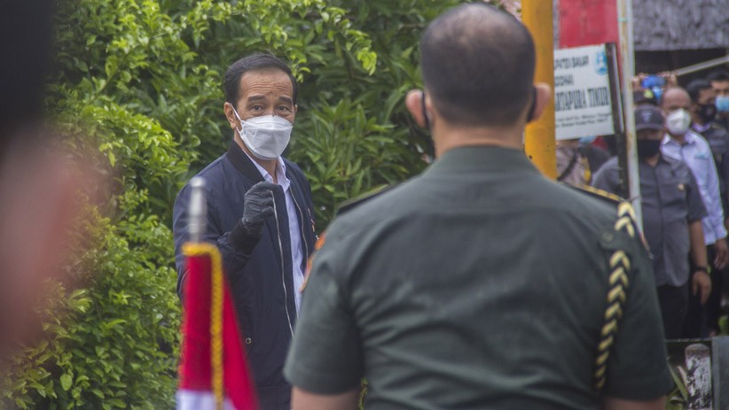 Iring-iringan Mobil Presiden Jokowi Terobos Banjir Kalimantan Selatan - Bagian 2