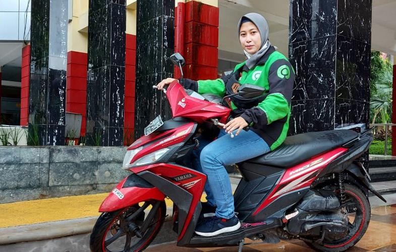 Mahasiswi Jago Silat Ini Rela Jadi Ojol demi Sekolah S2