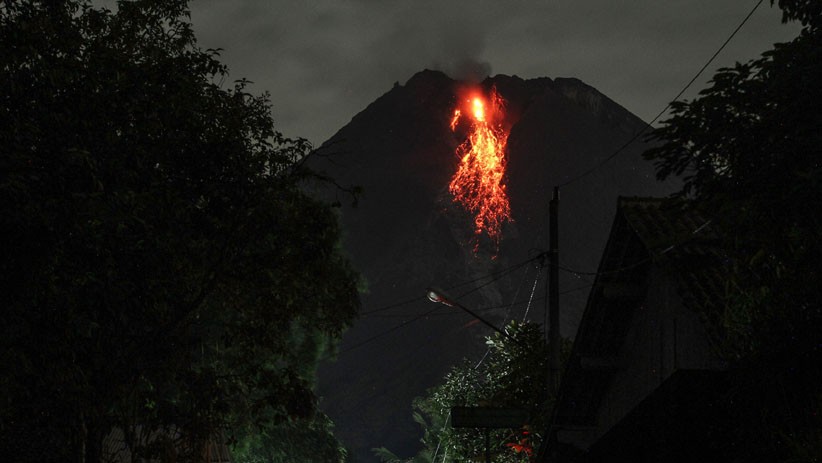 Merapi Luncurkan Awan Panas-Lava Pijar, Mbah Rono: Justru Aman, Tak Akan Meletus Besar
