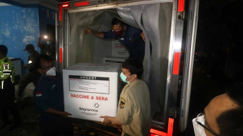 3.680 Dosis Vaksin Covid-19 Sinovac Tahap Pertama Tiba di Kediri - Bagian 2