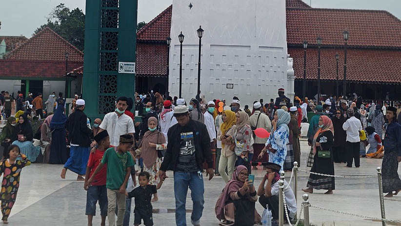 Wisata Ziarah Makam Sultan Maulana Hasanuddin Banten Dipadati Pengunjung - Bagian 3