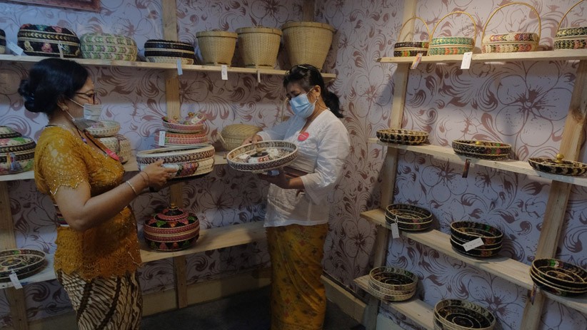 Puluhan Perajin Ikuti Pameran Kerajinan Tangan Bali Bangkit 2021 - Bagian 1