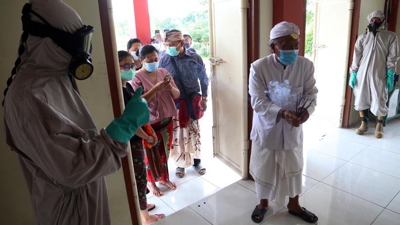 Suasana Haru Ritual Nitip di Geni, Prosesi Pembakaran Jenazah Korban Covid-19 - Bagian 6