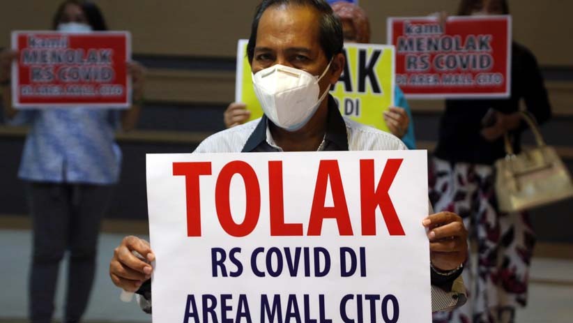 Aksi Pedagang Menolak Area Cito Mall Surabaya Dijadikan RS Darurat Covid-19 - Bagian 3