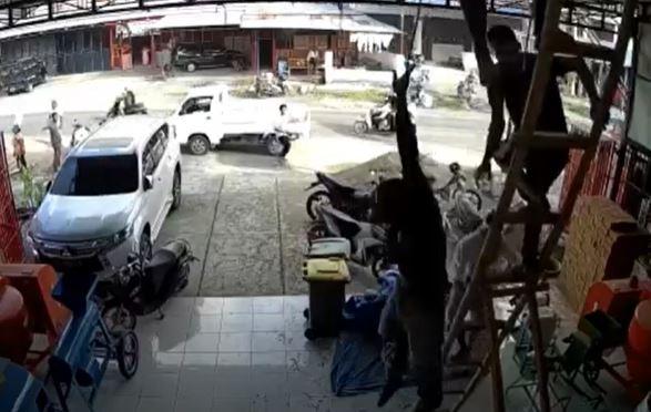 Gempa Terkini M 5,2 di Majene, Warga Panik Berhamburan Keluar
