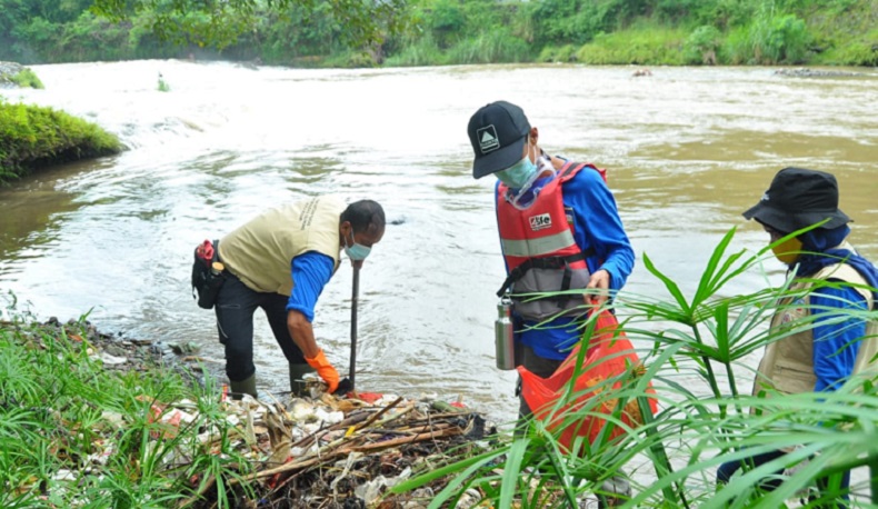 Volume Sampah Medis Tinggi, Ini yang Harus Dilakukan Warga Bandung dari Rumah