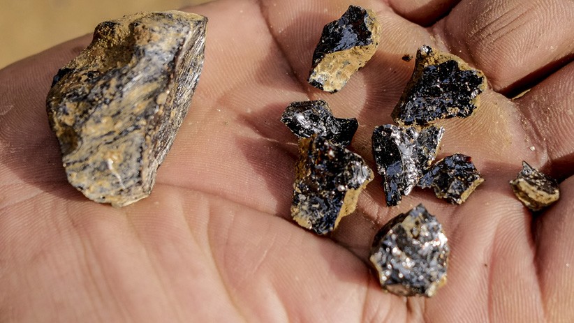 Batu Rak Mengandung Timah Diburu Warga Bangka, Dijual Rp25.000 Per Kilogram - Bagian 1