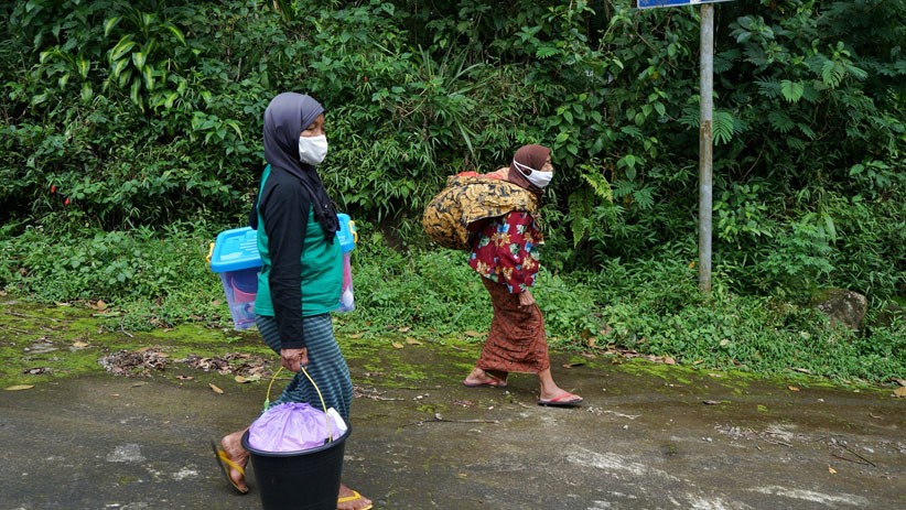 Menteri PPPA Dampingi Pengungsi Gunung Merapi Kembali ke Rumah - Bagian 4