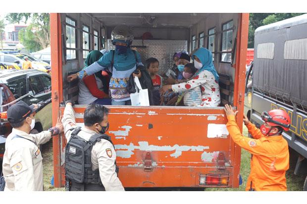 Aktivitas Merapi Menurun, Pengungsi di Barak Purwobinangun Dipulangkan