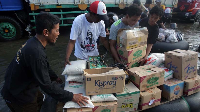 Relawan Pemuda Salurkan Bantuan untuk Korban Banjir Semarang - Bagian 4