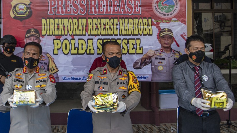 Polda Sumsel Gagalkan Penyelundupan 25 Kg Sabu Asal Aceh - Bagian 1