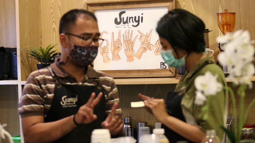 Seluruh Pegawai Kafe di Jakarta Ini Penyandang Disabilitas - Bagian 1