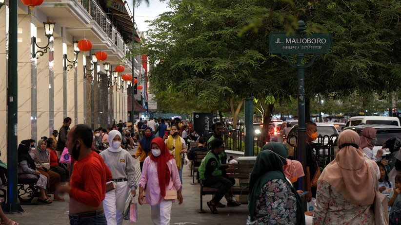 Suasana Kawasan Jalan Malioboro Yogyakarta Dipadati Wisatawan - Bagian 1