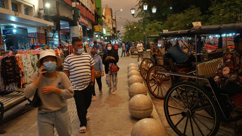 Suasana Kawasan Jalan Malioboro Yogyakarta Dipadati Wisatawan - Bagian 2