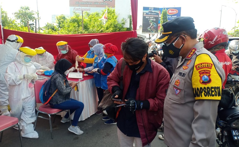 Libur Imlek, Tim Gabungan TNI-Polri Gelar Penyekatan di Perbatasan Sidoarjo