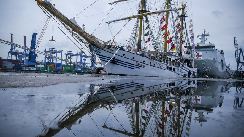 KRI Dewaruci Bersandar di Tanjung Priok, Ajak Masyarakat Mengenal Sejarah Bahari - Bagian 1