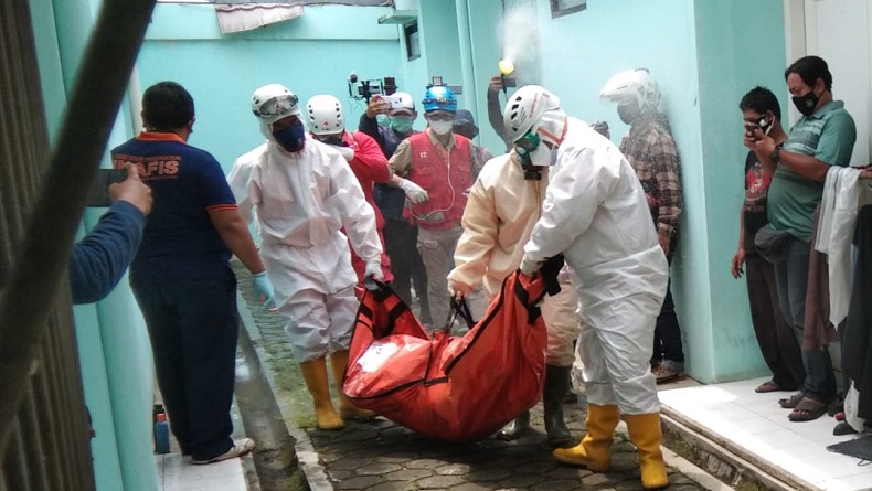 Geger, Guru asal Bekasi Ditemukan Tewas dalam Kamar Kos di Karawang 