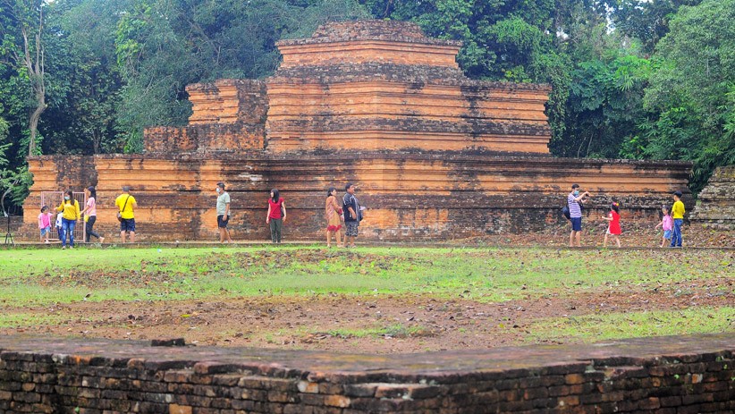Kawasan Candi Muaro Jambi Dipadati Wisatawan saat Libur Imlek - Bagian 1