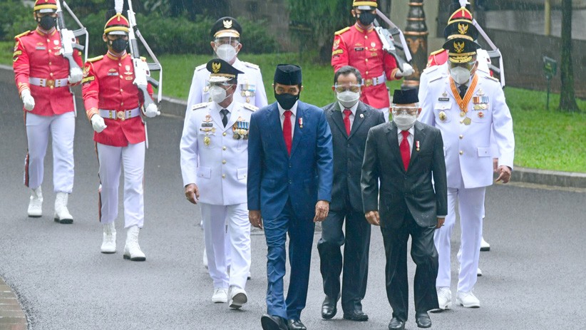 Presiden Jokowi Lantik Gubernur Sulut dan Guburnur Kaltara di Istana Negara - Bagian 1