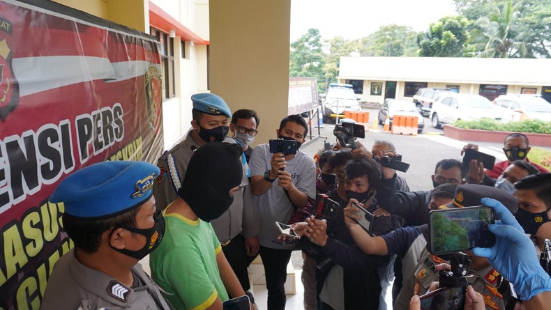 Guru Ngaji di Cianjur Ajak Nonton Video Mesum dan Cabuli 5 Murid selama 2 Tahun