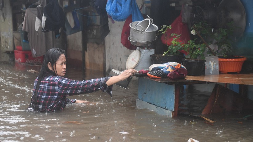 Diguyur Hujan Deras, Sejumlah Wilayah Jakarta Terendam Banjir - Bagian 2