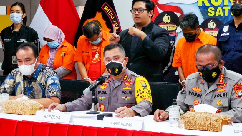 Ibu Dino Patti Djalal Korban Mafia Tanah, Pelaku Fredy Kusnadi Ditangkap Polisi - Bagian 1
