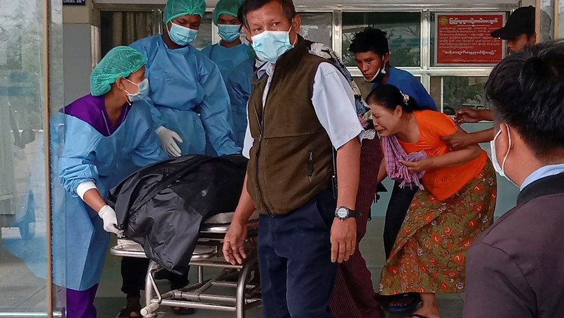 Ditembak di Kepala, Perempuan Penentang Militer Myanmar Tewas - Bagian 1