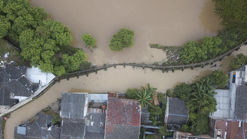 Penampakan dari Udara Banjir Rendam Perumahan Pondok Gede Permai Bekasi - Bagian 3