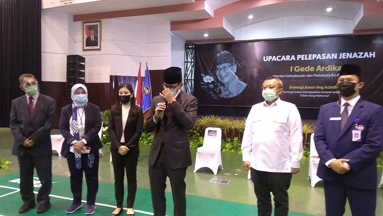 Momen Sandi Jadi Inspektur Pelepasan Jenazah Mantan Menpar I Gede Ardika