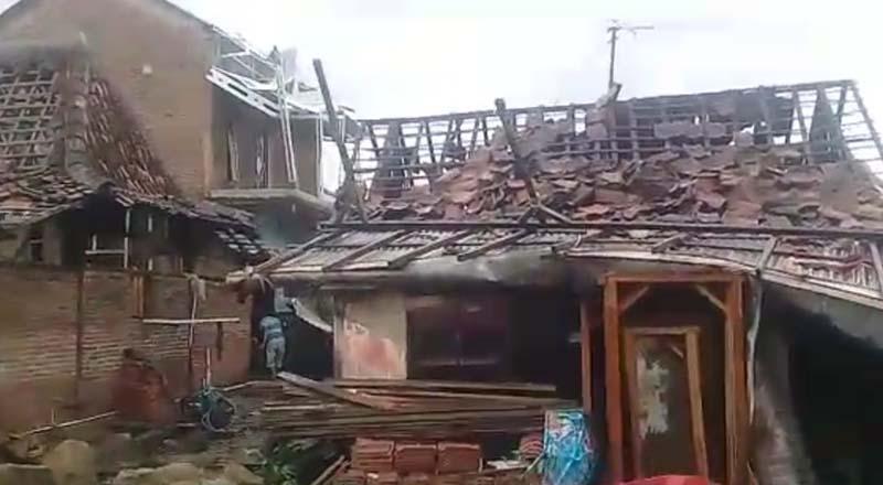 Ratusan Rumah Rusak Diterjang Puting Beliung di Demak