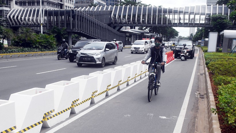 Penampakan Pembangunan Jalur Sepeda Permanen Sepanjang Sudirman - Thamrin - Bagian 3